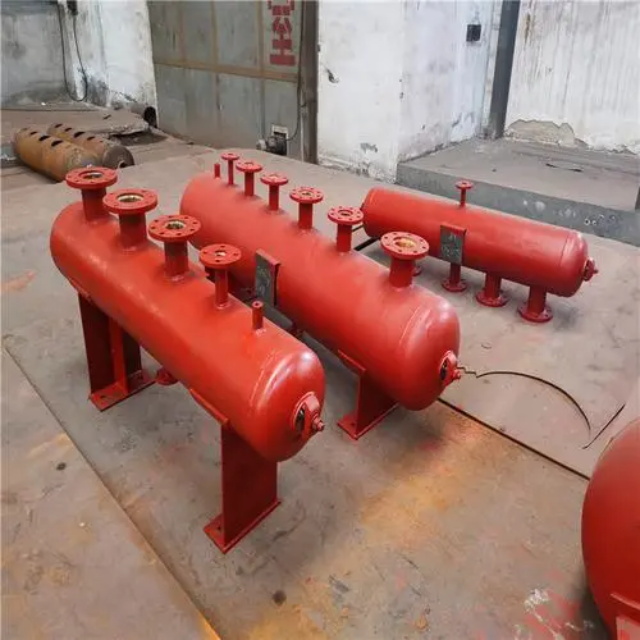 叠彩分集水器安装高度